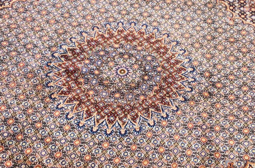 فرش مربع دست بافت گل ابریشم 